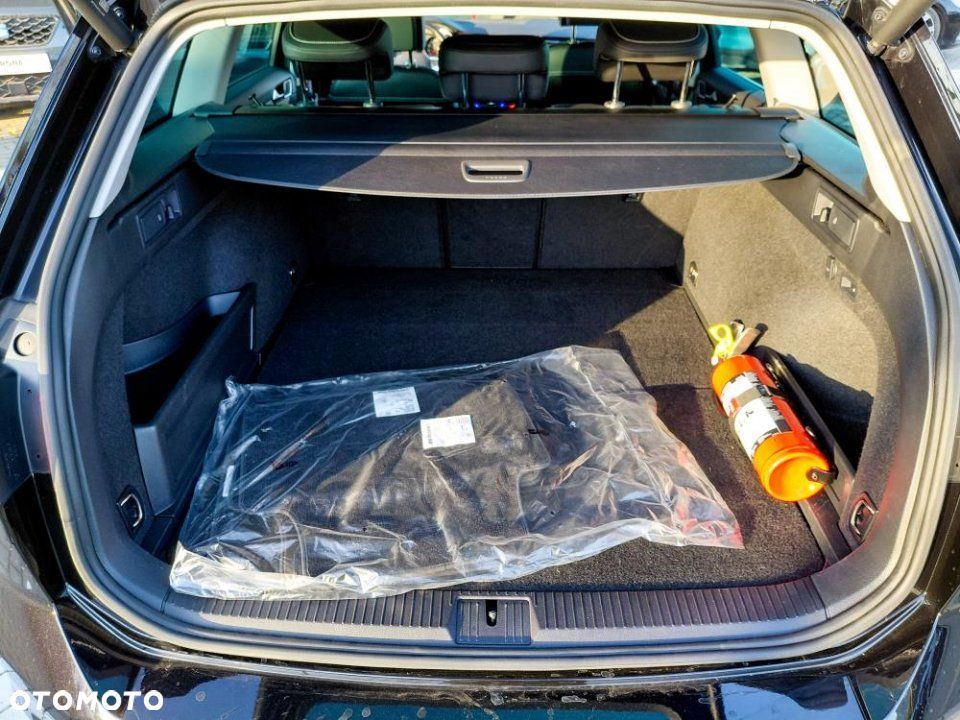 Volkswagen Passat - 36