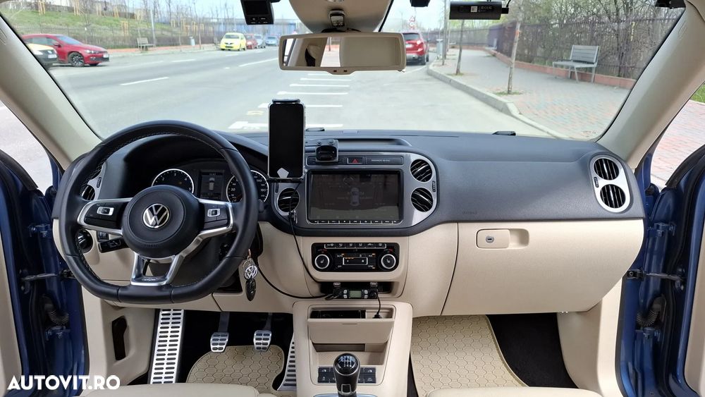 Volkswagen Tiguan 2.0 TDI DPF 4Motion BlueMotion Technology Sport & Style - 23