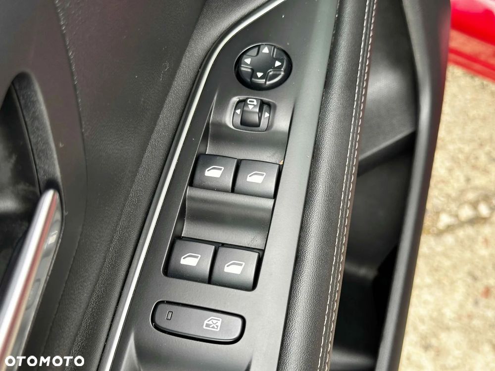 Peugeot 3008 PureTech 130 Stop & Start GPF EAT8 Allure - 23