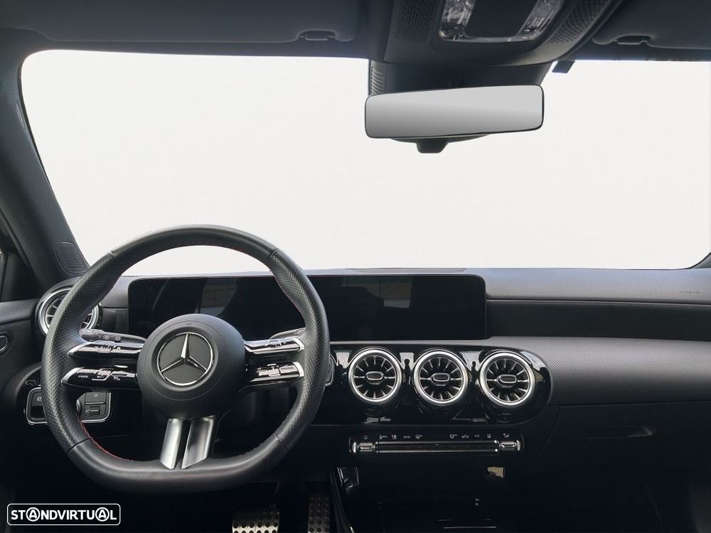 Mercedes-Benz A 250 — fotografia 11