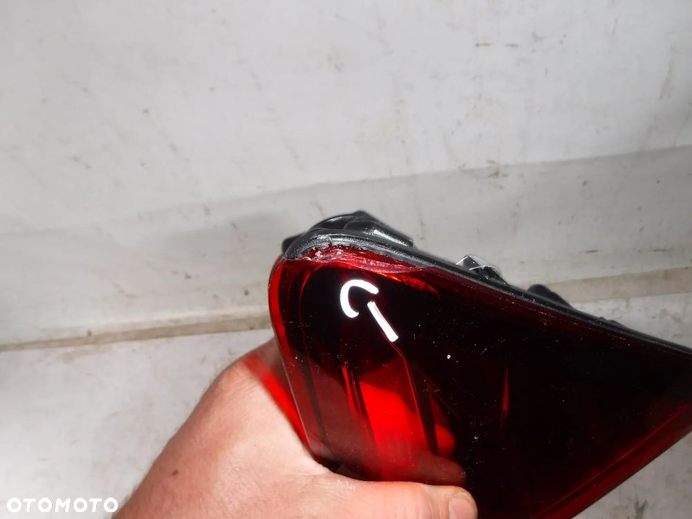 skoda qodiaq lampa tył prawa nowa oryginał z uszkodz - 5