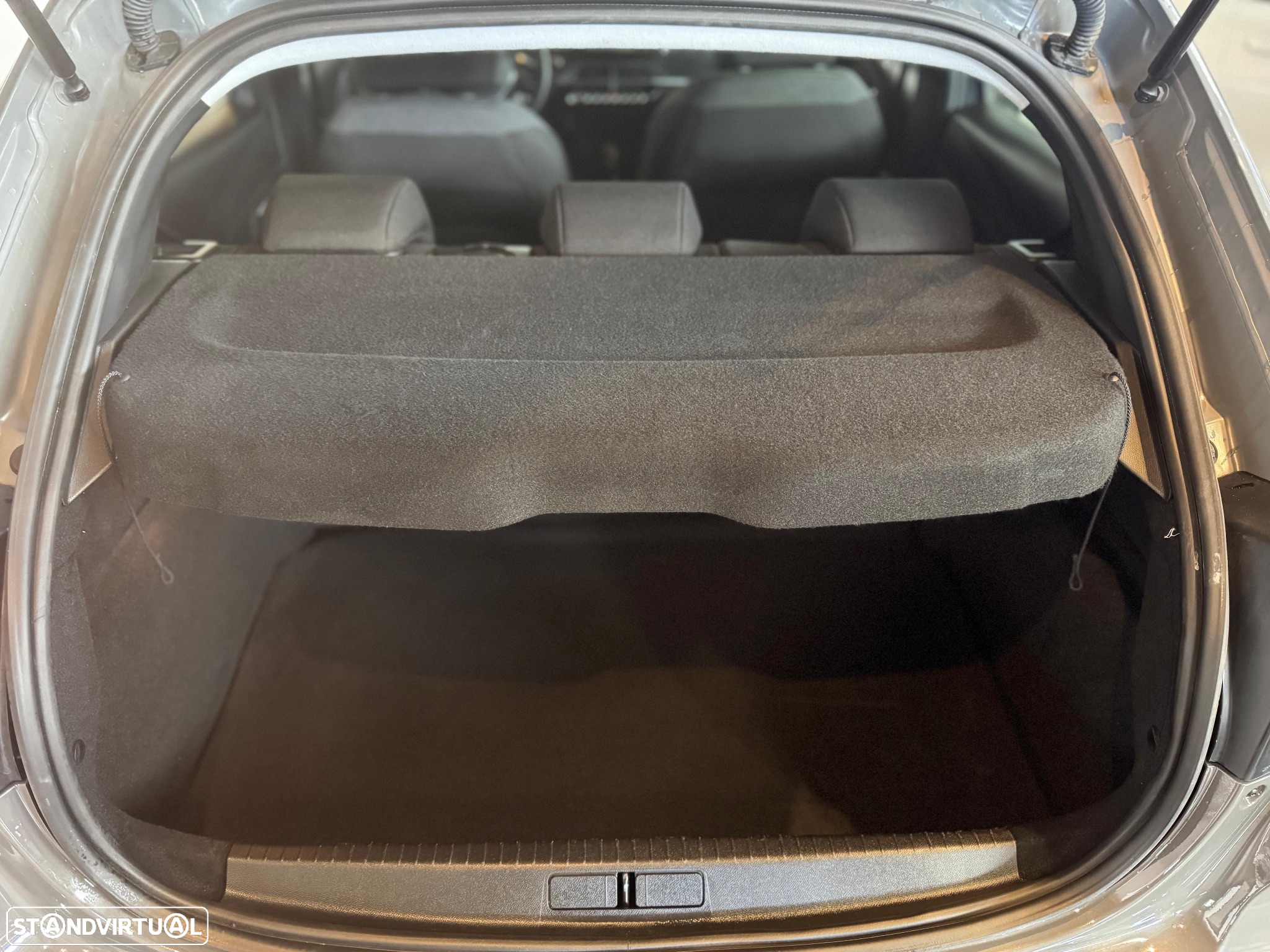 Peugeot 208 1.2 PureTech SE Style - 30