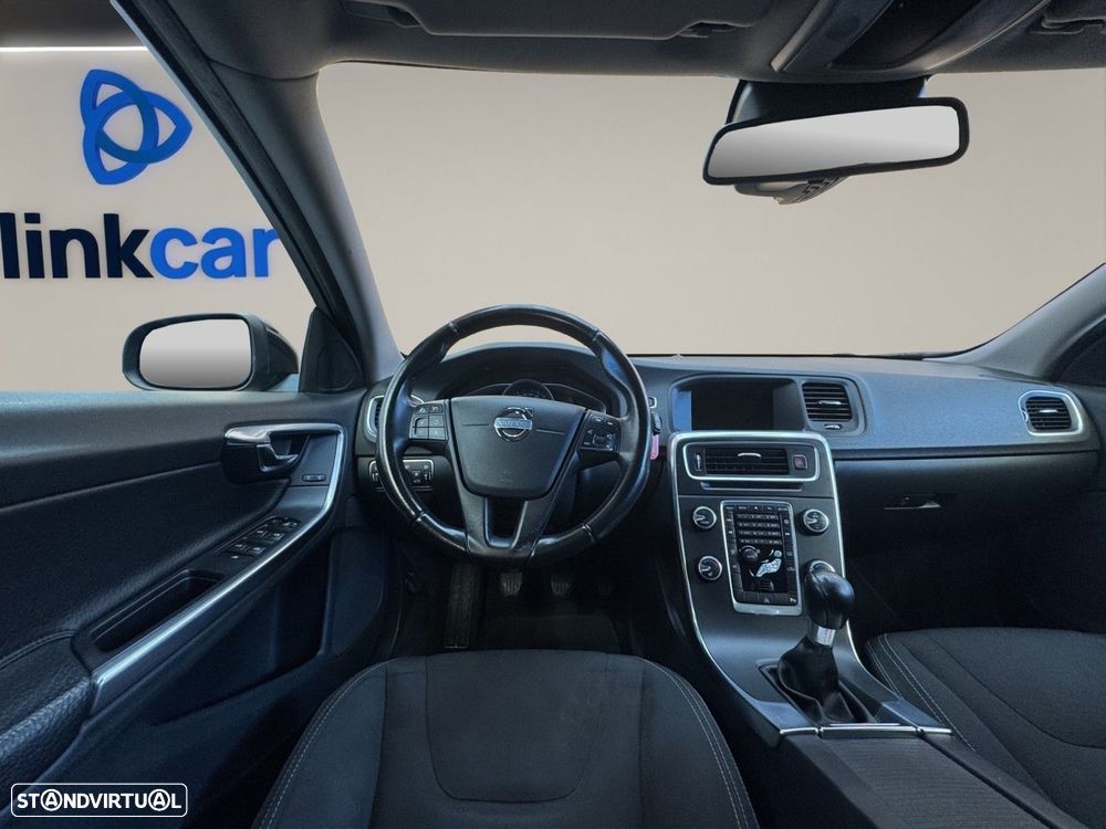 Volvo V60 1.6 D2 Momentum Eco - 9