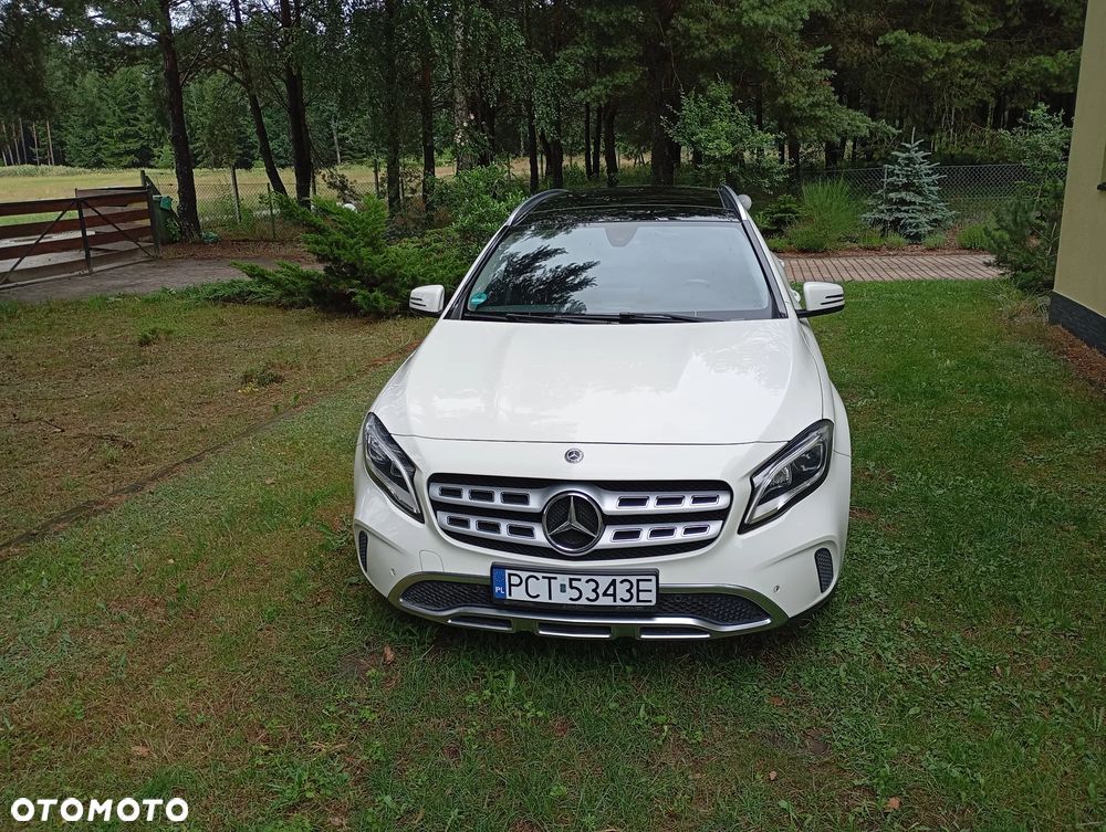 Mercedes-Benz GLA - 2