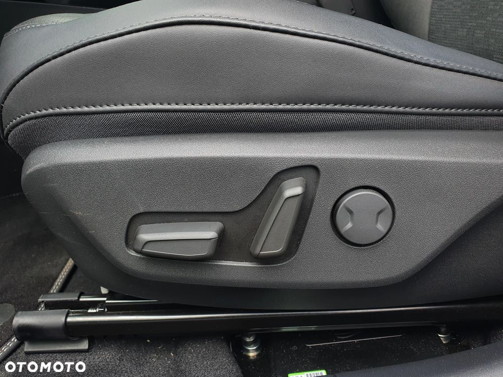 Kia Niro 64kWh XL - 17