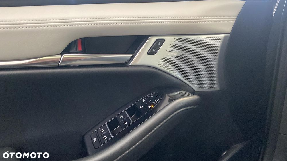 Mazda 3 e-SKYACTIV-X 186 M HYBRID EXCLUSIVE-LINE - 25