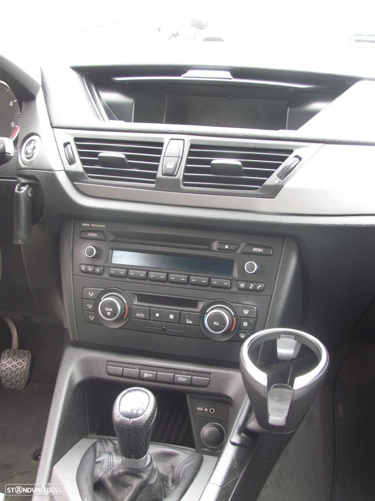 BMW X1 18 d sDrive Pack M - 34