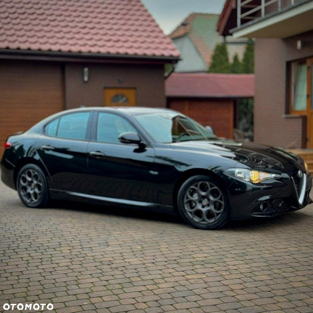 Alfa Romeo Giulia - 1