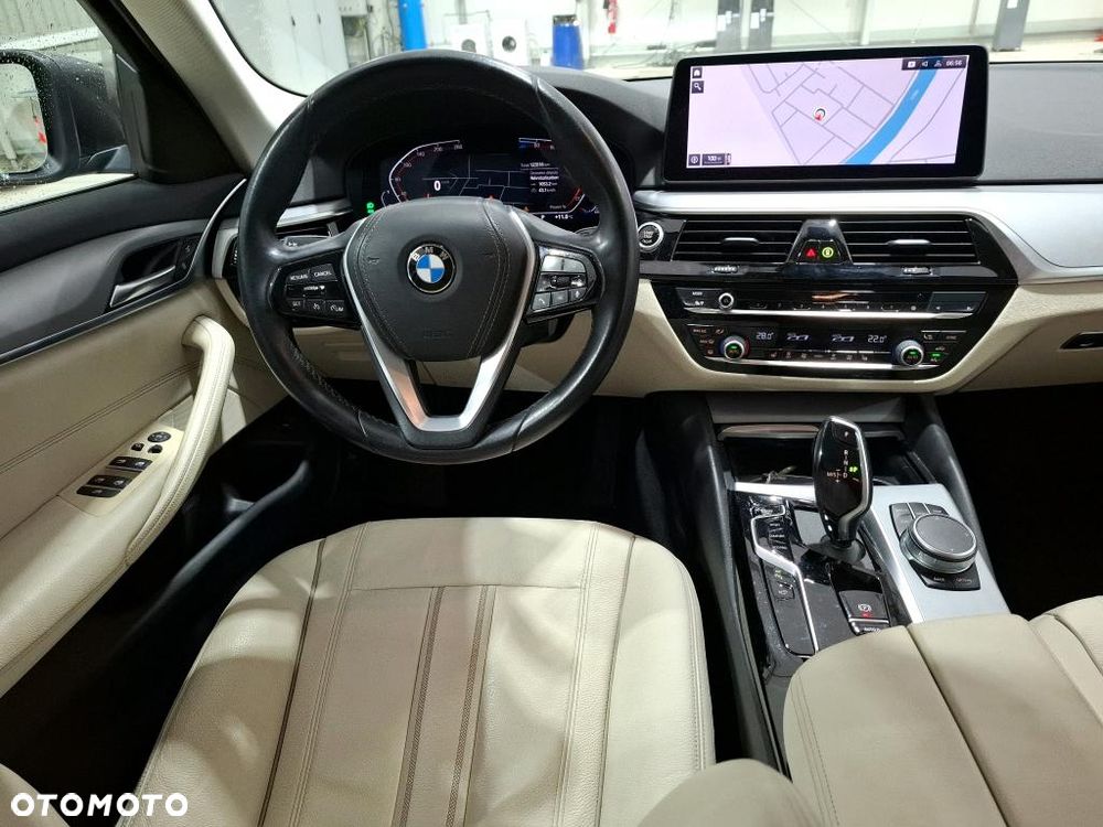 BMW Seria 5 520d mHEV Luxury Line - 36