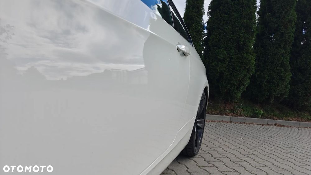 BMW Seria 3 320i - 13