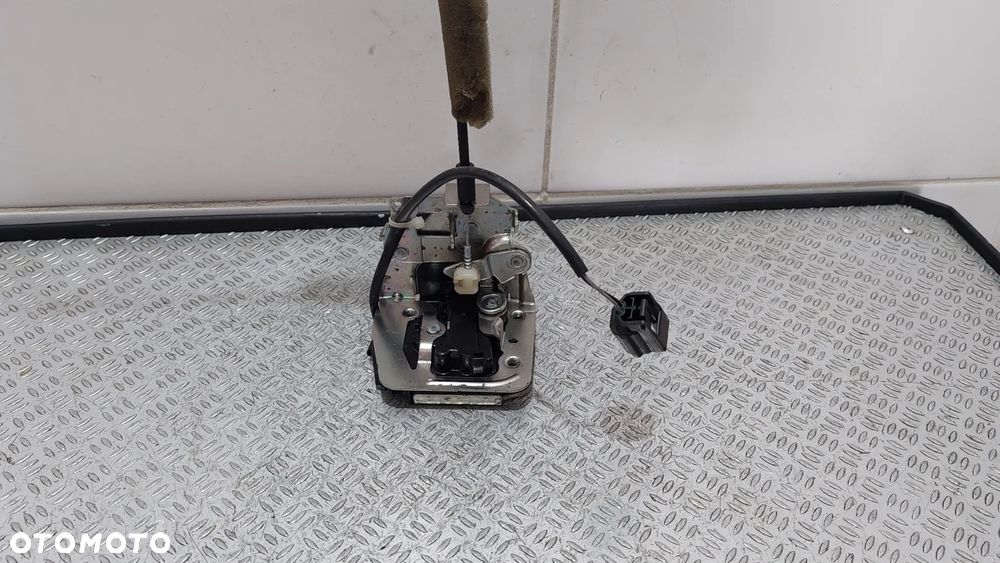 ZAMEK DRZWI PRAWY TYŁ RENAULT MASTER III 3 R2015 - 2