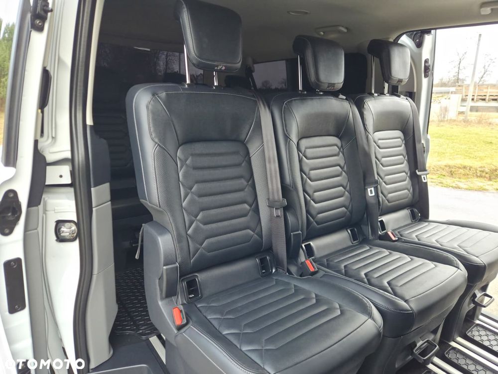 Ford Tourneo Custom L2H1 VA Titanium - 24