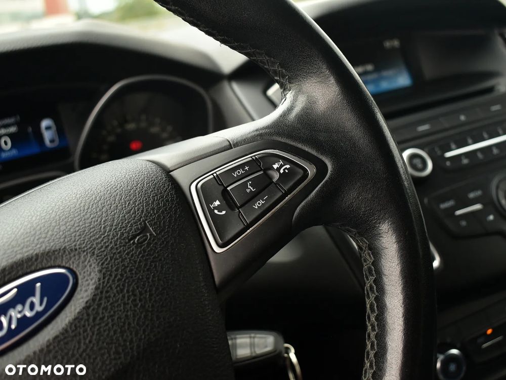 Ford Focus 1.6 Trend - 23