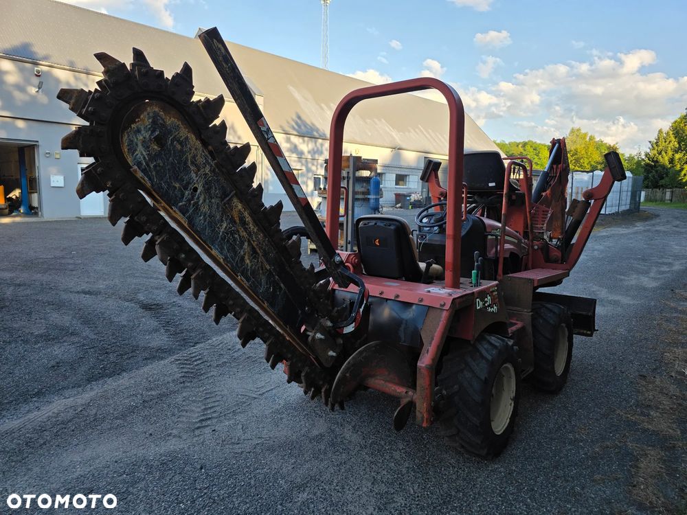 Ditch Witch RT40 - 5