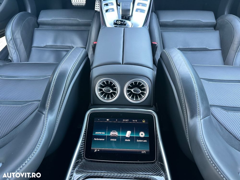 Mercedes-Benz AMG GT-S 63 4MATIC+ - 15
