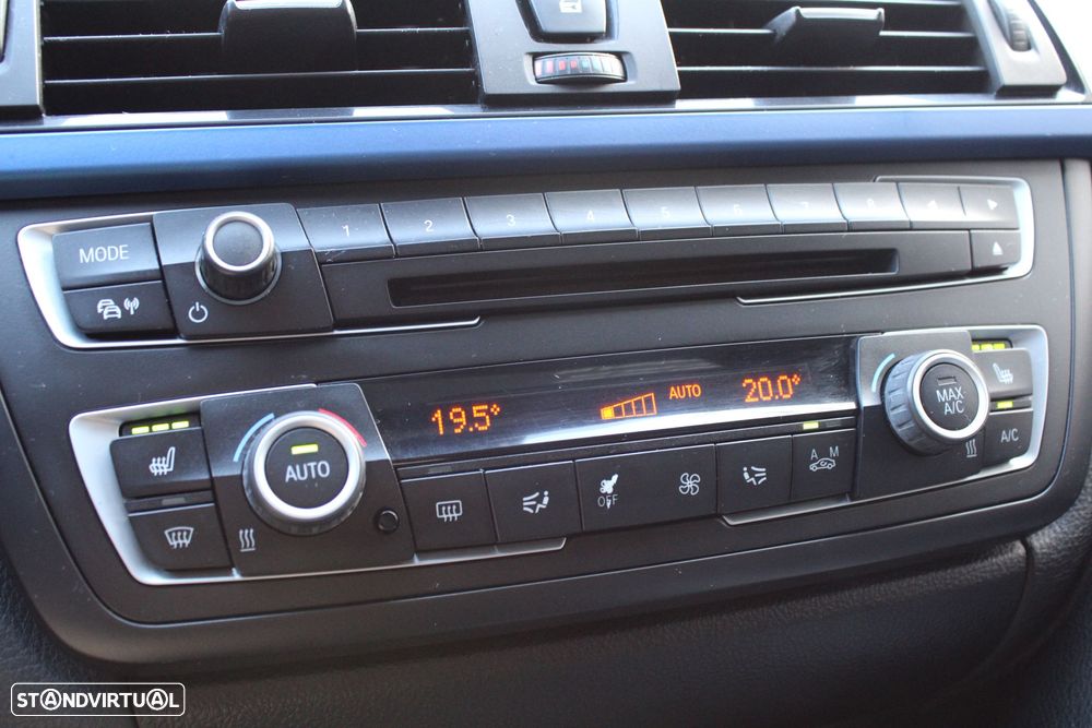 BMW 320 d Pack M - 16