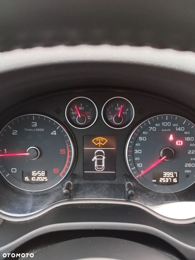 Audi A3 Sportback 1.6 TDI Ambiente - 13