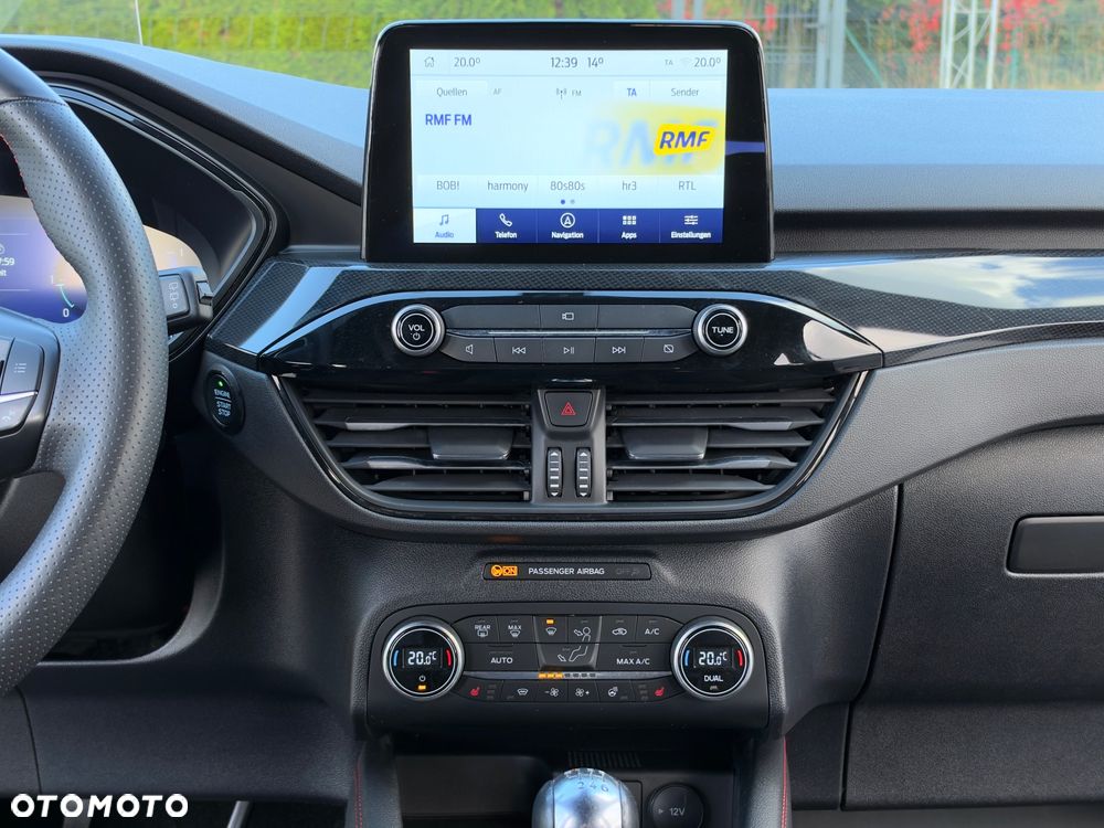 Ford Kuga - 24