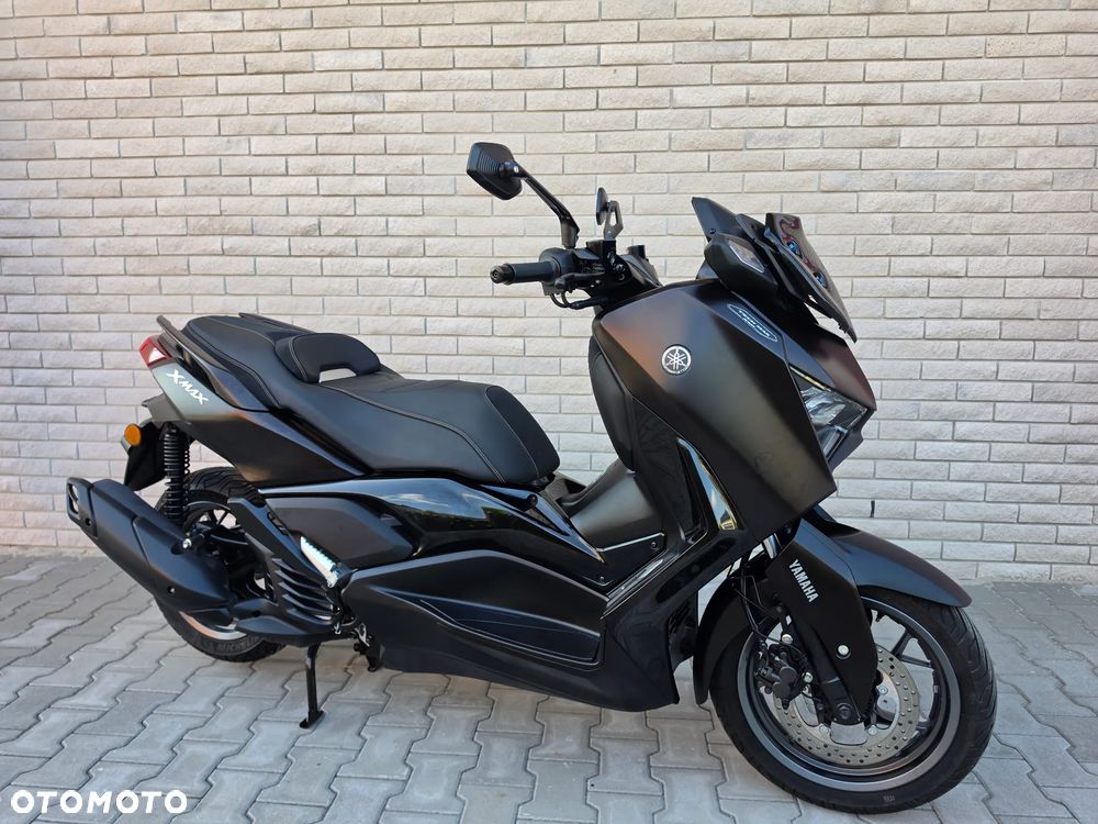 Yamaha X-max - 12