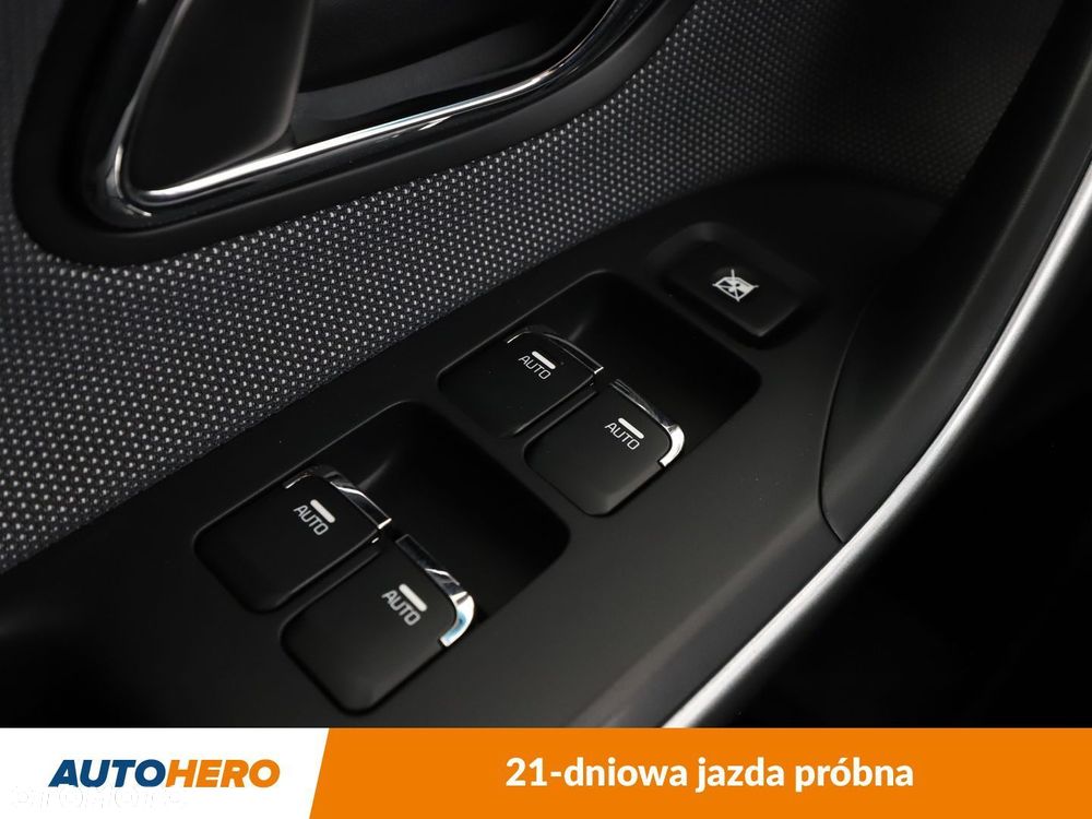 Kia Ceed - 32