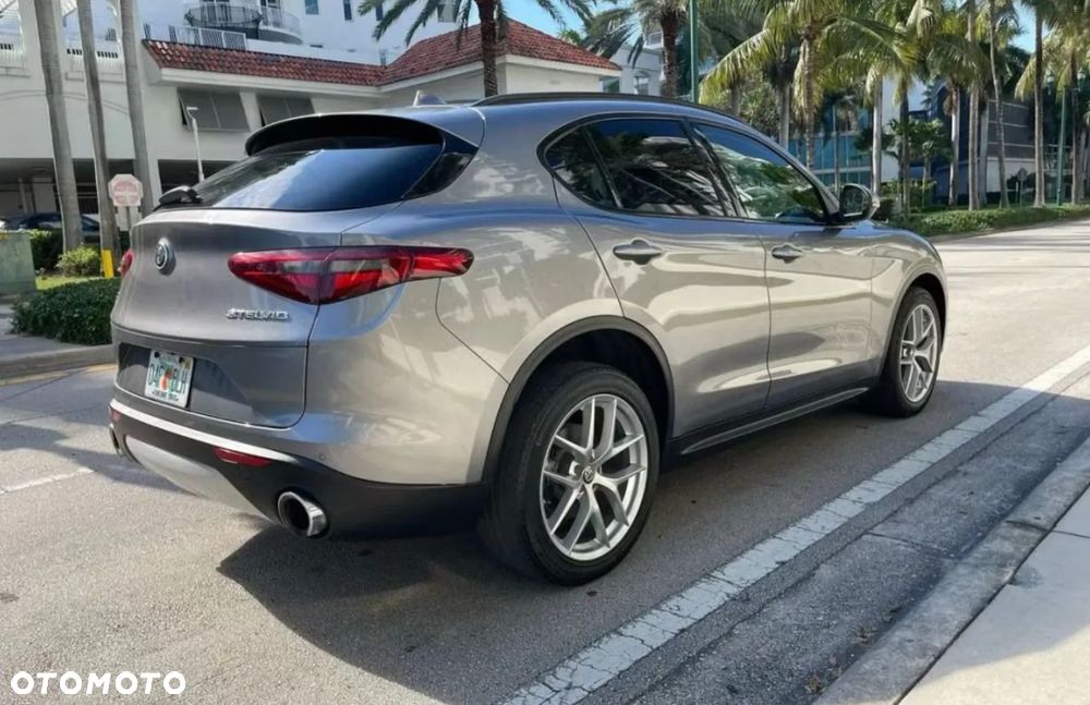 Alfa Romeo Stelvio - 7