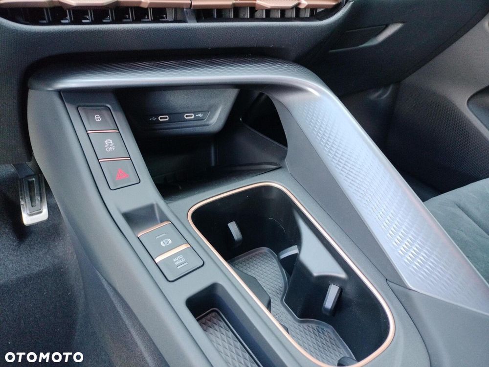 Cupra Terramar 1.5 eTSI mHEV DSG - 16