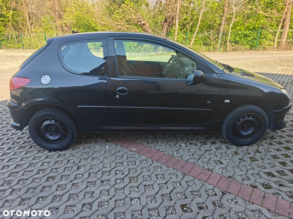 Peugeot 206 75 Grand Filou - 11