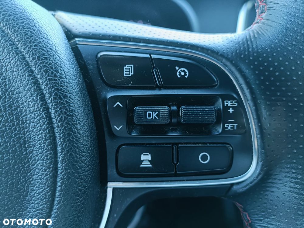 Kia Optima - 16