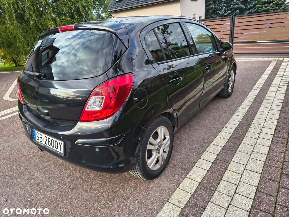 Opel Corsa 2010 photo 3