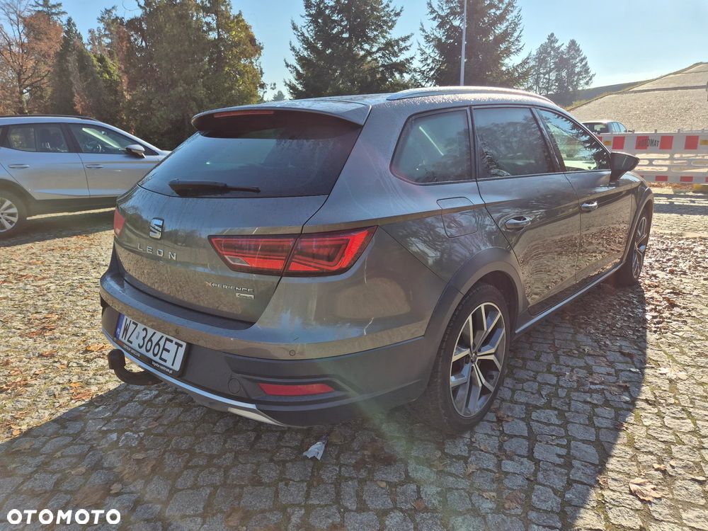 Seat Leon 2.0 TDI DPF Start&Stop DSG XCELLENCE - 6