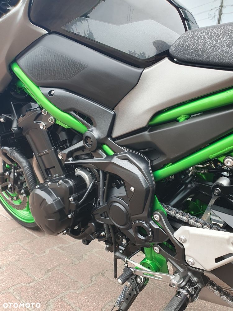 Kawasaki Z 900 - 16