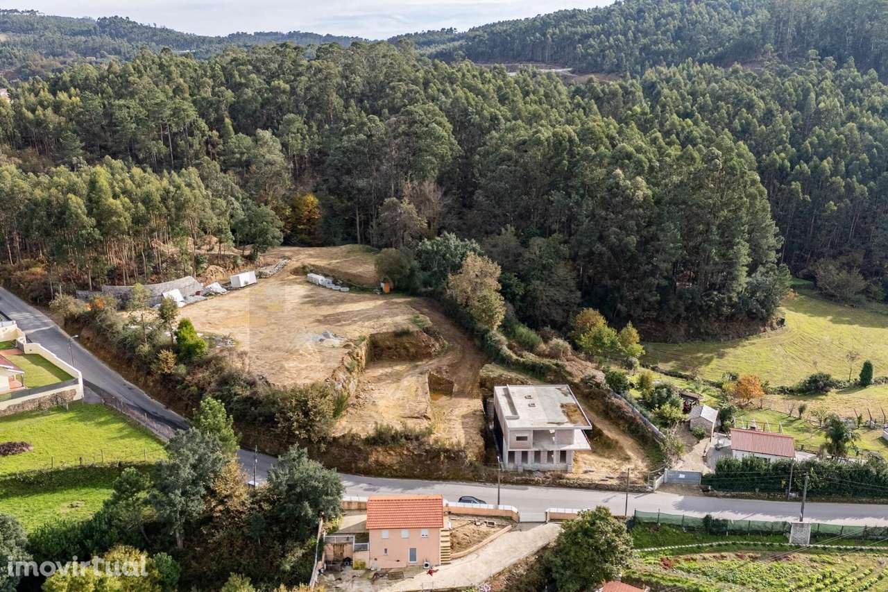 TERRENO com 2247 m2 com Projeto Aprovado para 3 Moradias T3 - Grande imagem: 4/16