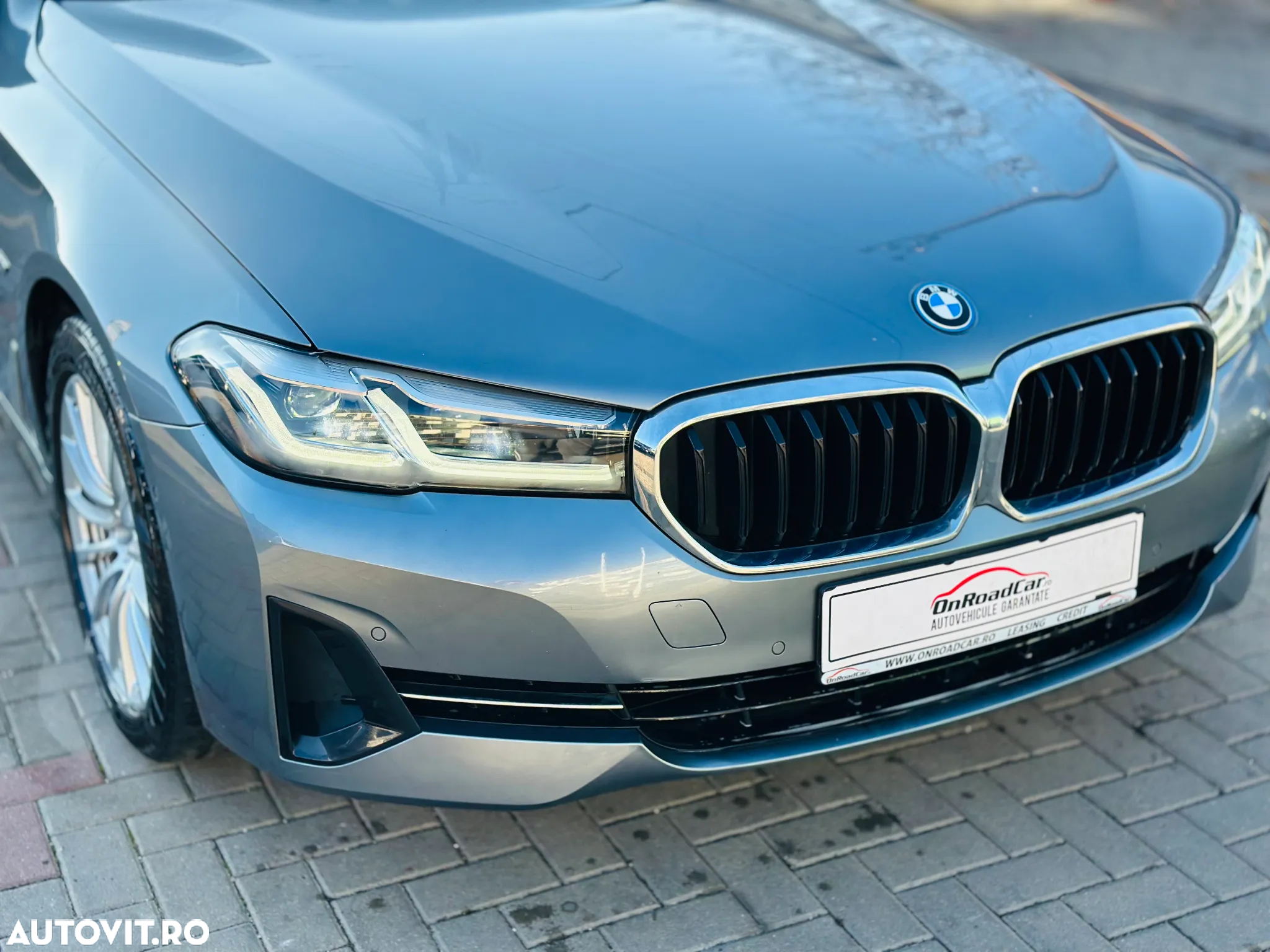 BMW Seria 5 530e xDrive Touring Aut. - 37