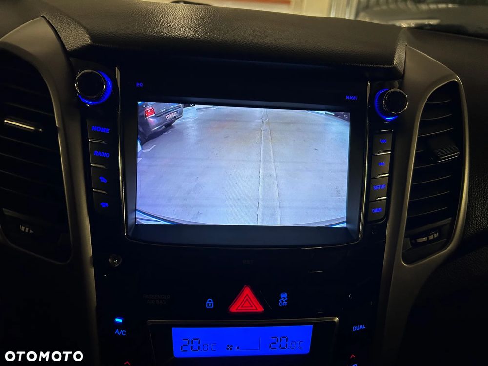 Hyundai i30 blue Kombi 1.6 GDi Style - 16