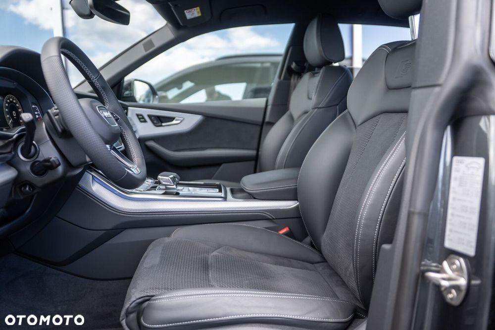 Audi Q8 - 18