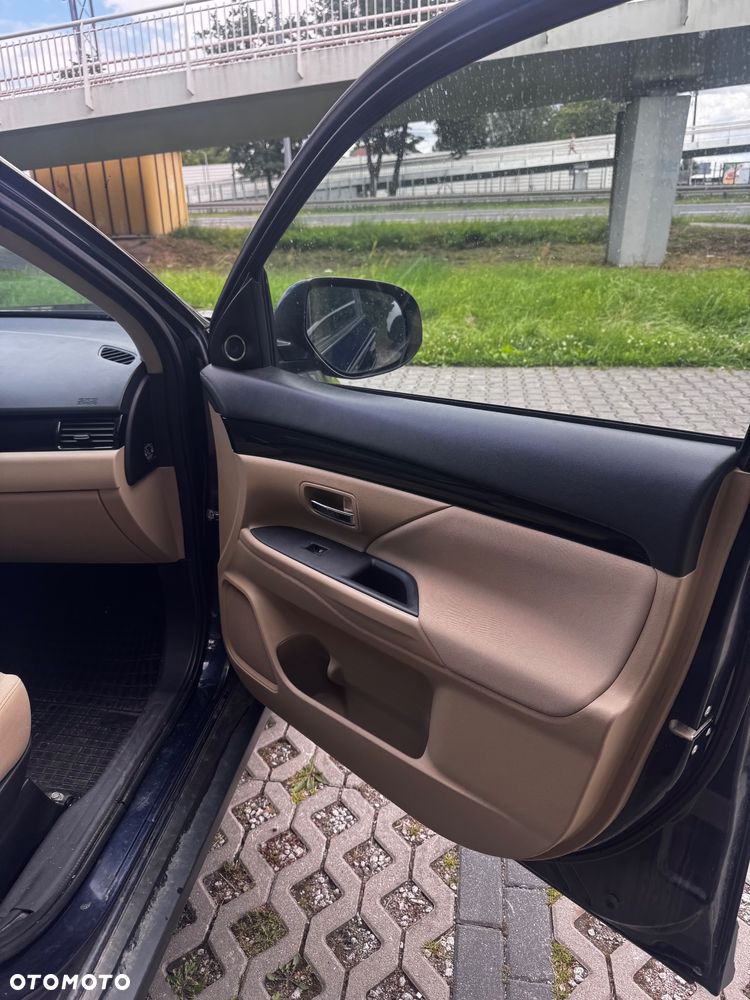 Mitsubishi Outlander 2.0 Intense 4WD CVT - 17