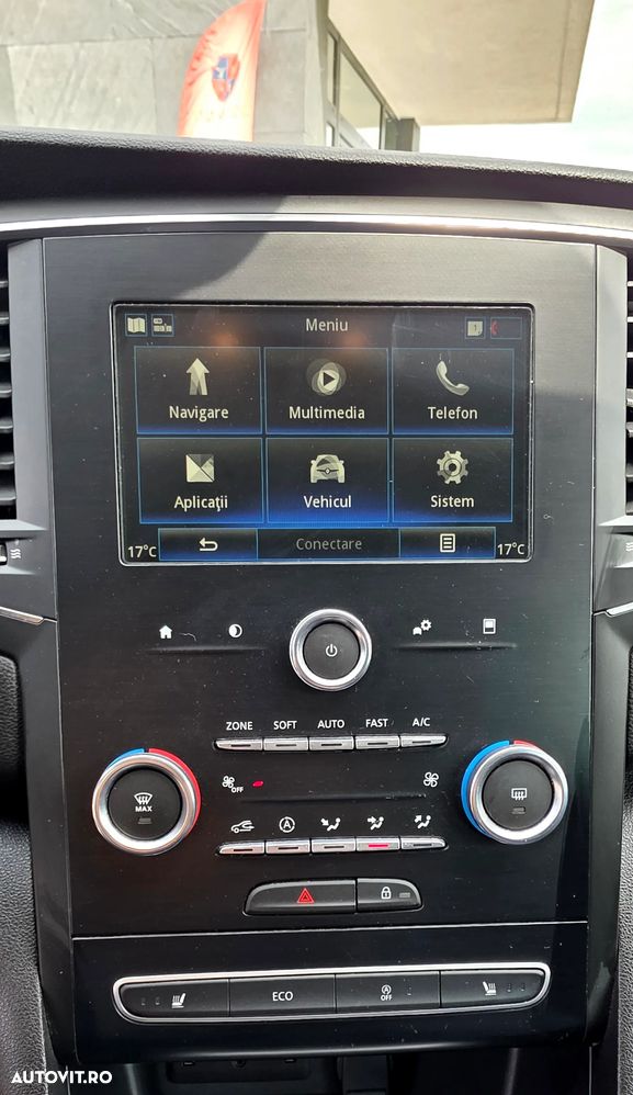 Renault Megane TCe 140 GPF LIMITED - 39