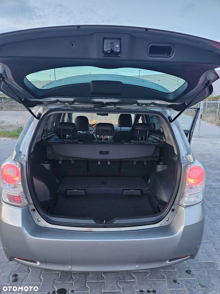 Toyota Verso 1.8 Sol plus - 9