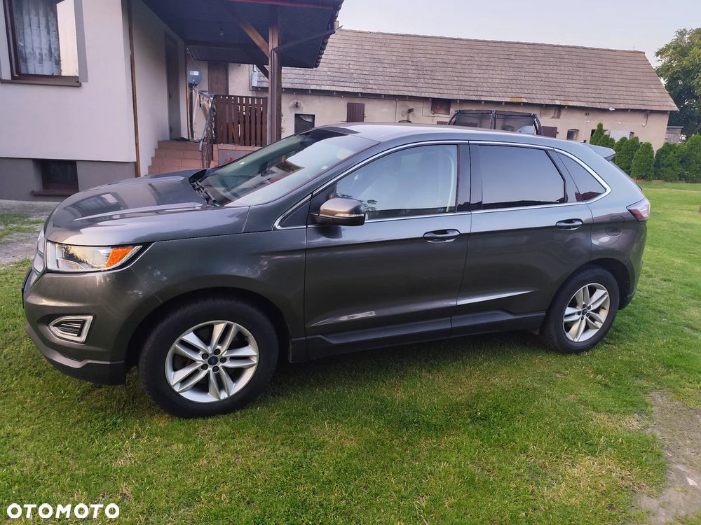 Ford Edge - 8