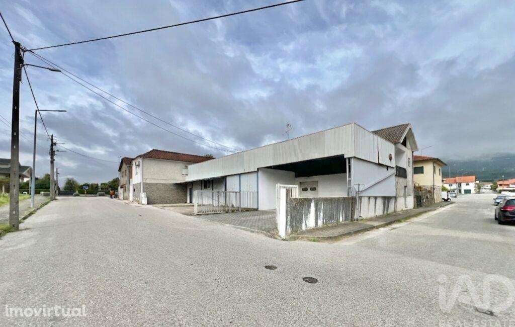 Loja / Estabelecimento Comercial em Campo de Besteiros de 317,00 m2 - Grande imagem: 2/30