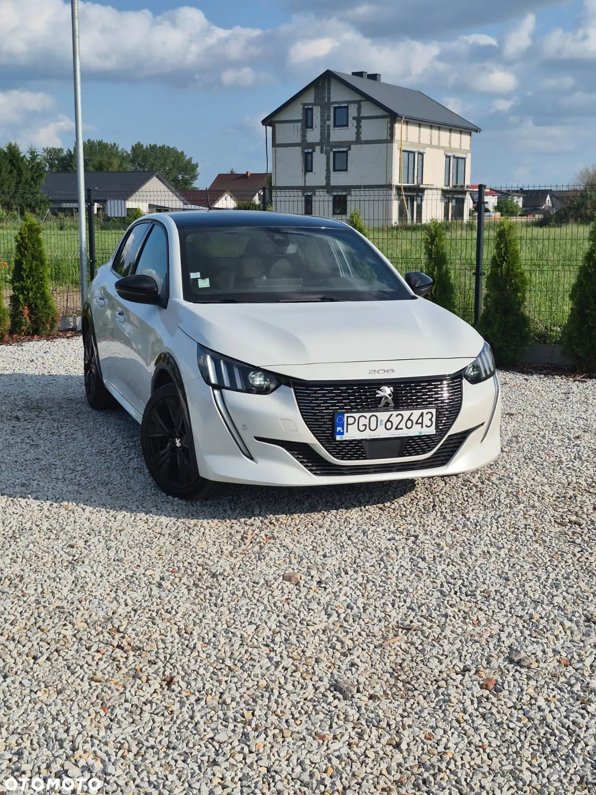 Peugeot 208 PureTech 100 EAT8 GT Pack - 4