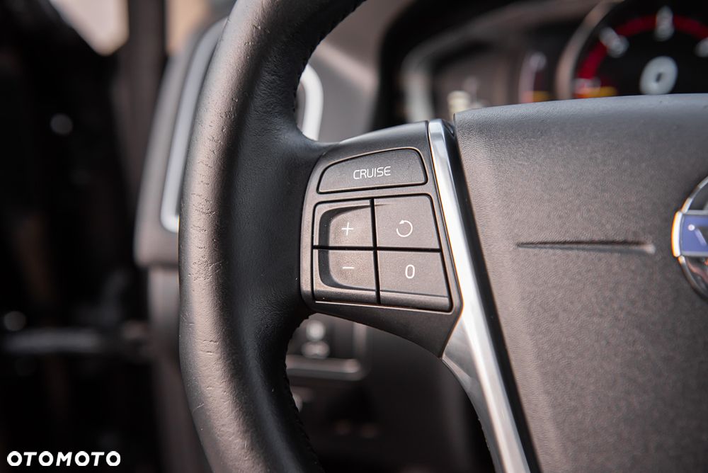 Volvo XC 60 D4 Geartronic Summum - 21