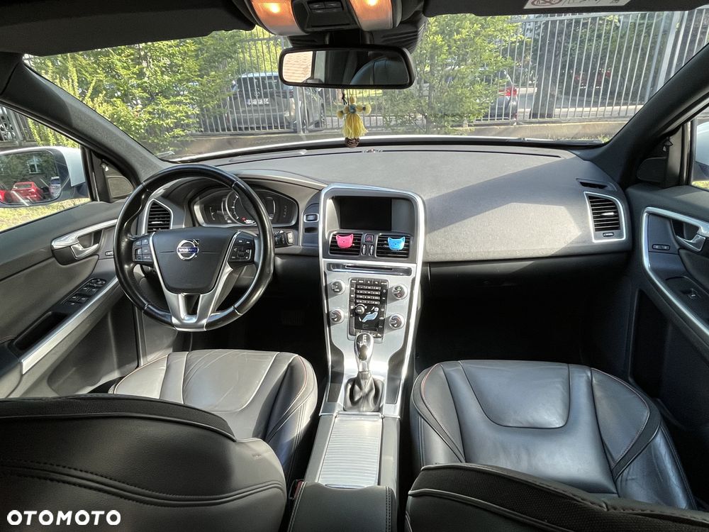 Volvo XC 60 D4 Drive-E Ocean Race - 15