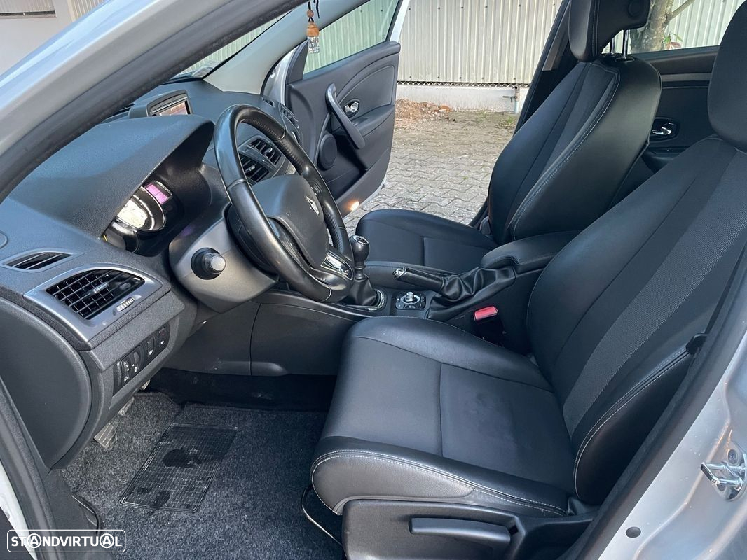 Renault Mégane Sport Tourer 1.5 dCi Confort SS - 30