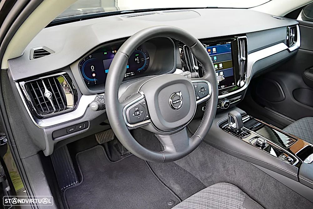 Volvo V60 2.0 T6 AWD TE Core - 26