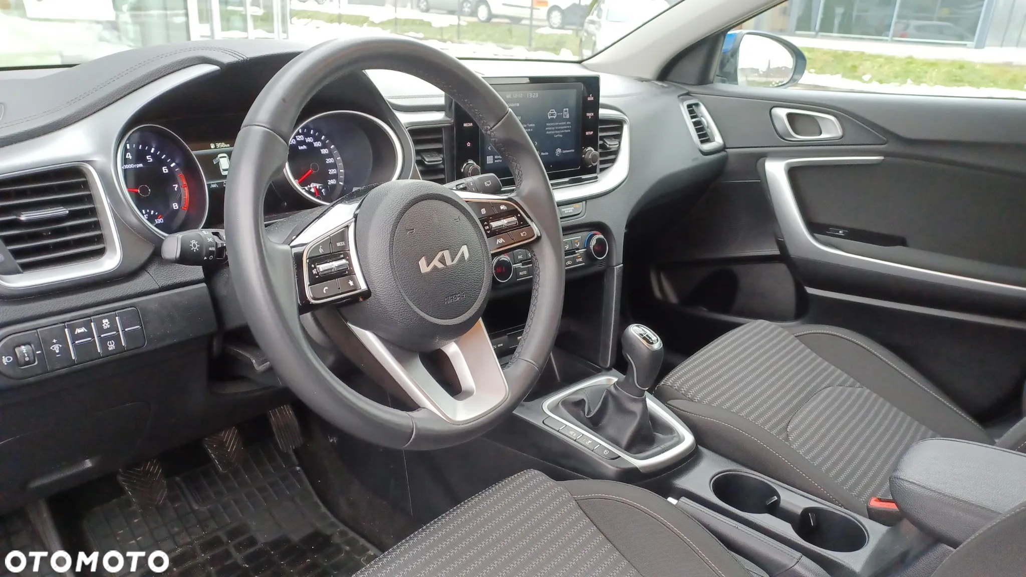 Kia Ceed 1.5 T-GDI M - 9