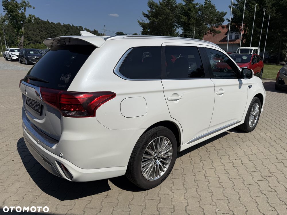 Mitsubishi Outlander 2.4 4WD Top - 13