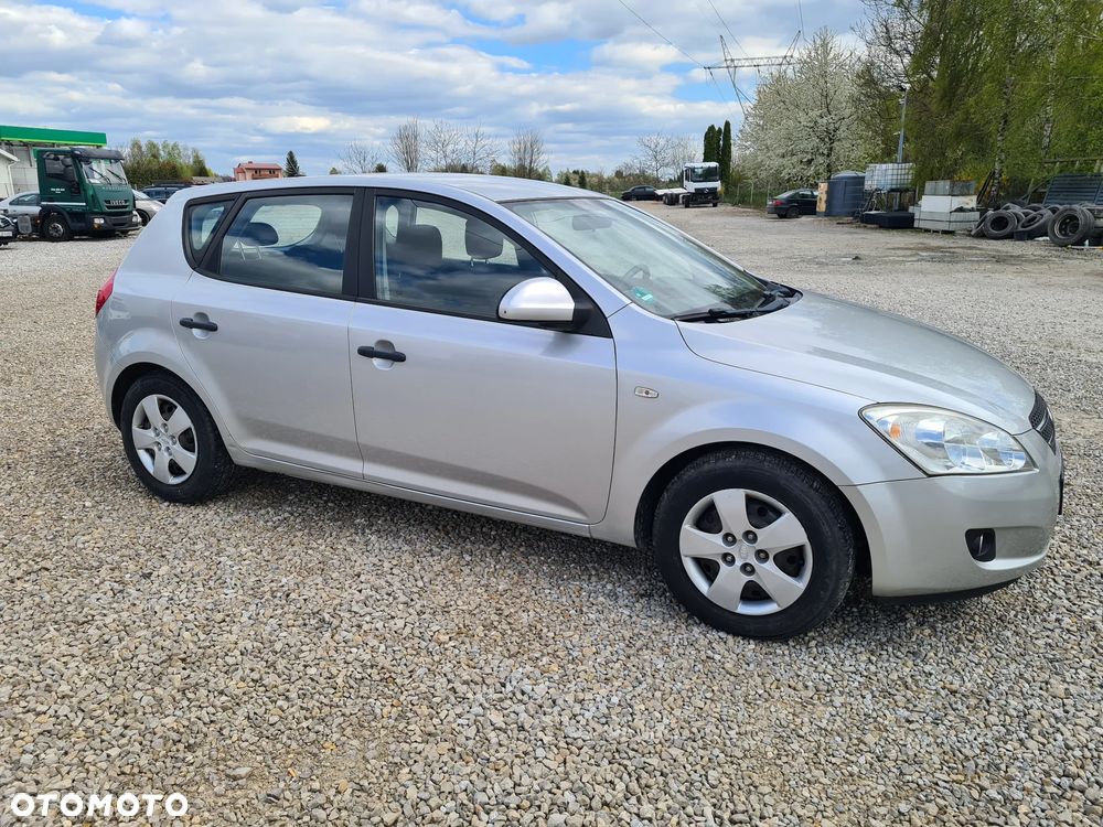 Kia Ceed 1.4 M - 9