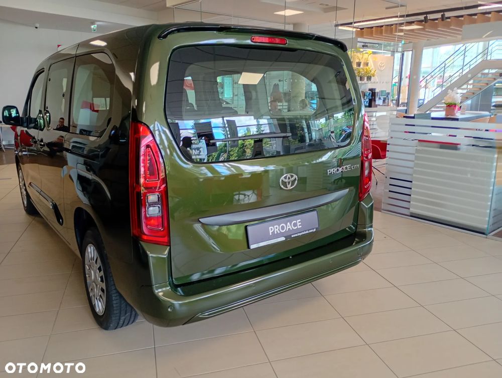 Toyota Proace City Verso Long 1.2 D-4T Business - 2