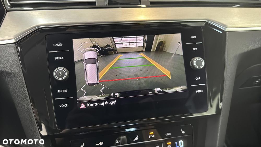 Volkswagen Passat 2.0 TSI Elegance DSG - 26